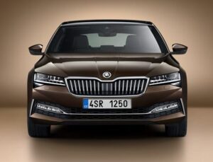 2019 Skoda Superb tanıtıldı: Hibrit seçeneği ve yeni teknolojiler