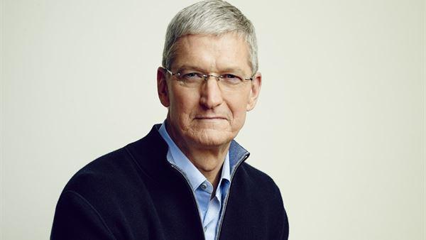 Apple CEO’su Tim Cook: Kod yazmanın daha küçük yaşlarda öğretilmesi gerekiyor