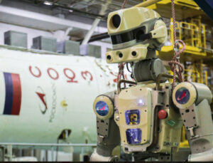 Rusya’nın insansı robotu FEDOR dünyaya döndü