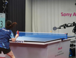 Salonlarda robot sesleri: Masa tenisinde insan üstünlüğü bitti mi?