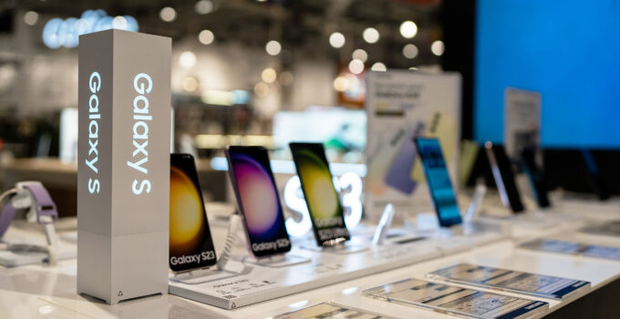 Samsung’un İlk Adımları: SH-100’den Galaxy’ye Uzanan Yolun Doğuşu