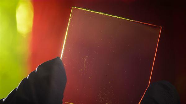 Şeffaf güneş panelleri, pencerelere enerji toplama özelliği kazandıracak