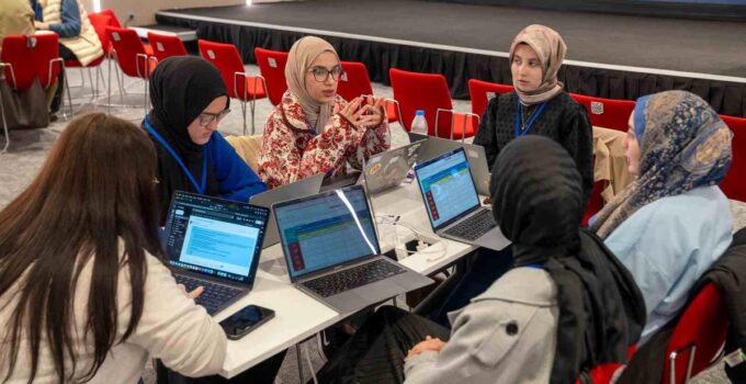 TÜRGEV’den üniversite gençliğine “Sağlıklı yaşam ile bağımsız kampüs” çalıştayı