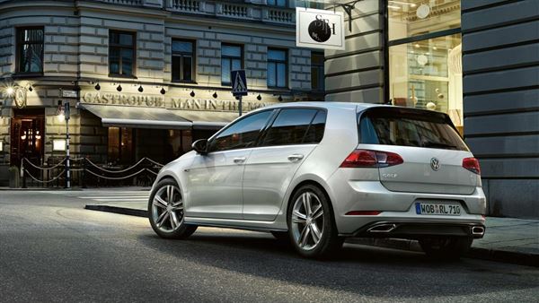 Volkswagen Golf, 1.0 litre 115 PS motor seçeneğiyle Türkiye’de satışa sunuldu