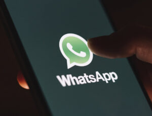 Whatsapp’dan Apple’e tepki! İşler kızışıyor