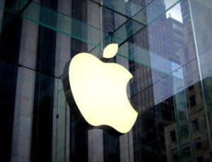 Apple, yeni sohbet robotları geliştirmek için milyonlarca dolar harcayacak