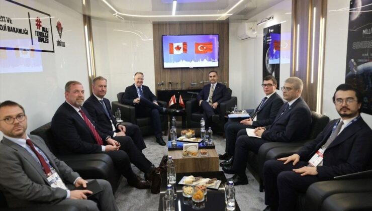 Bakan Kacır, SAHA 2026 kapsamındaki ikili görüşmelerini değerlendirdi Açıklaması
