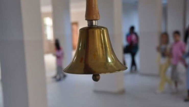 Covid’in yeni varyantı okulların açılmasını engelledi! Yeni bir uzaktan eğitim dönemi mi geliyor?
