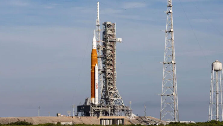 NASA, Artemis I megaroketi için yeni bir lansman tarihi belirledi