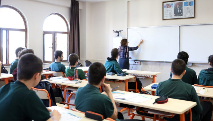 Öğrenciler için tatil müjdesi! Sömestr tatili 1 ay oluyor!