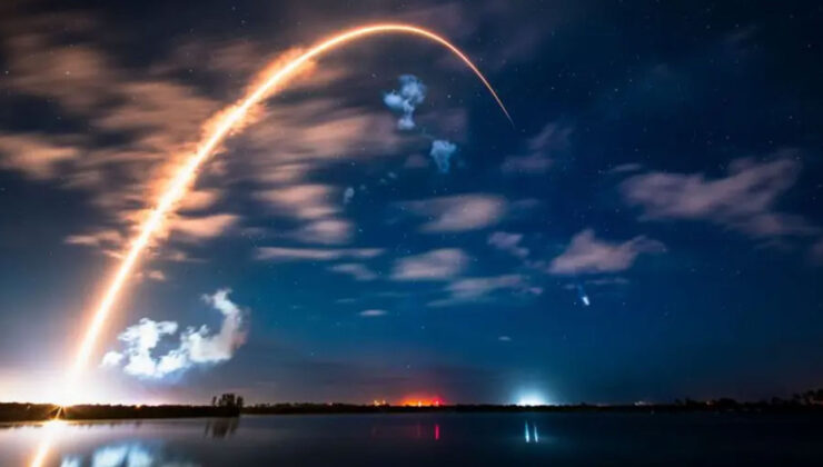 SpaceX roketinin atmosfere bıraktığı lityum bulutu endişe yarattı